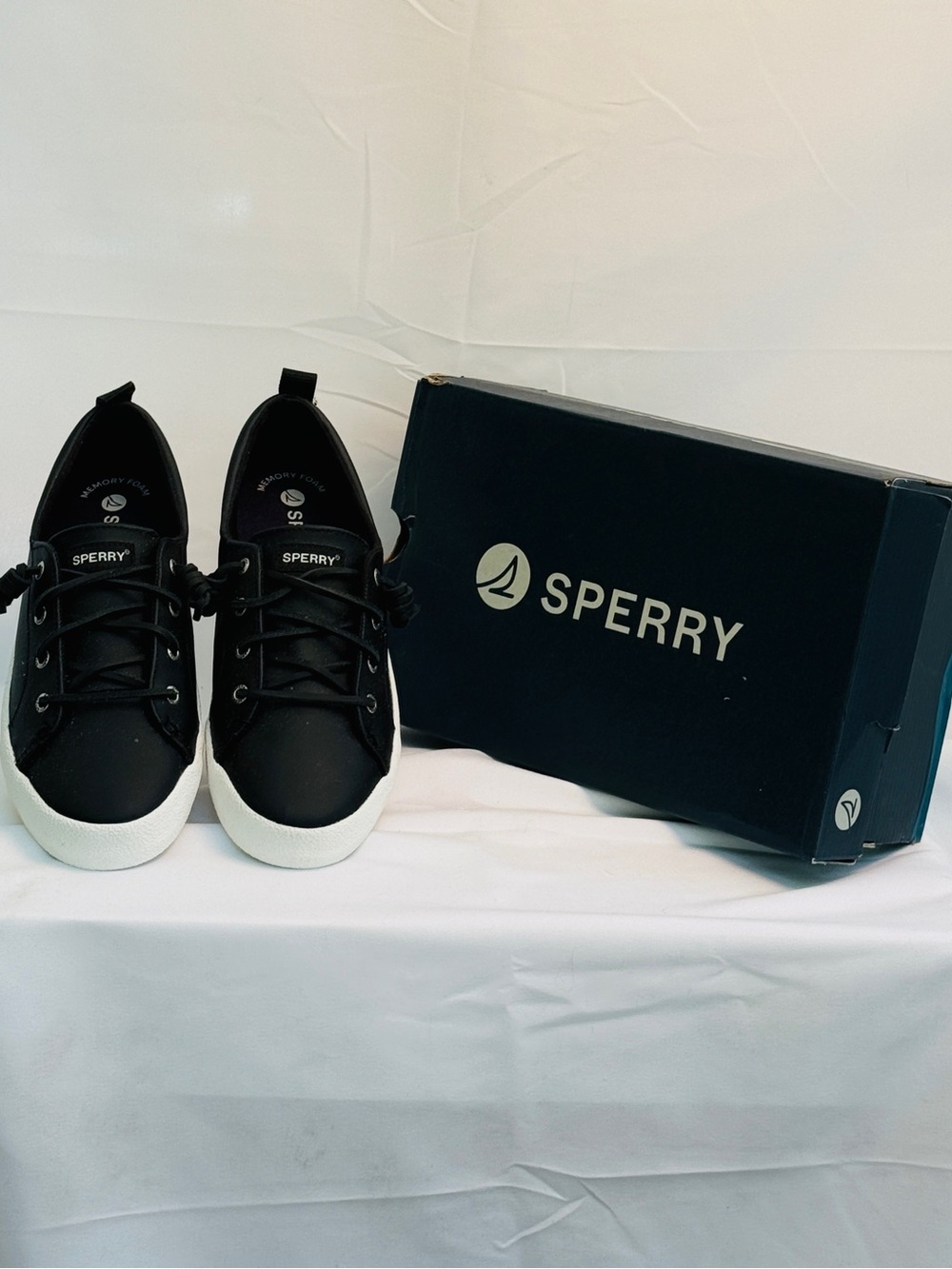Sperry Women’s Black Canvas Sneakers with White Rims. New.